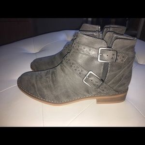 Ankle boots